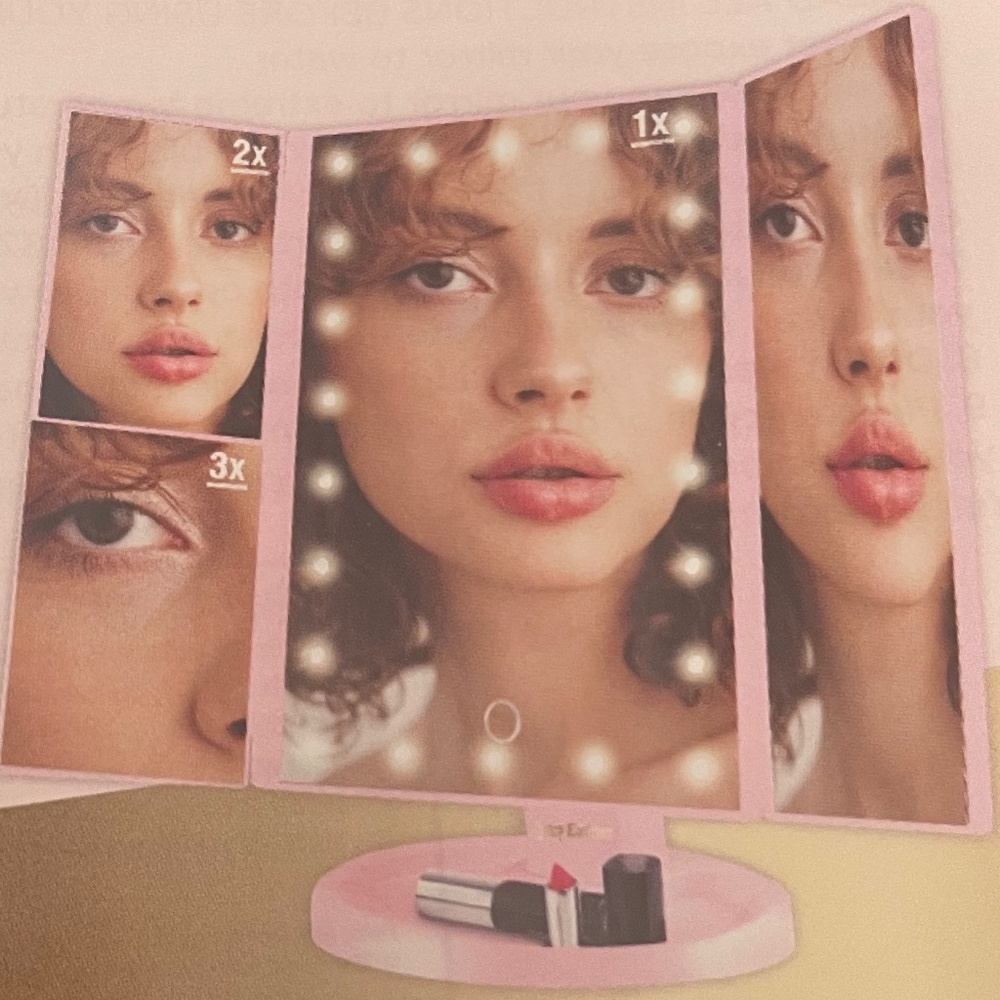 Juicy Couture NWT Tri-Fold LED Light Up Vanity Mirror